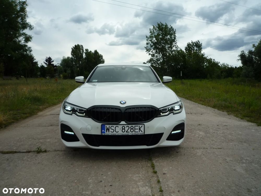 BMW Seria 3 330i M Sport sport - 13