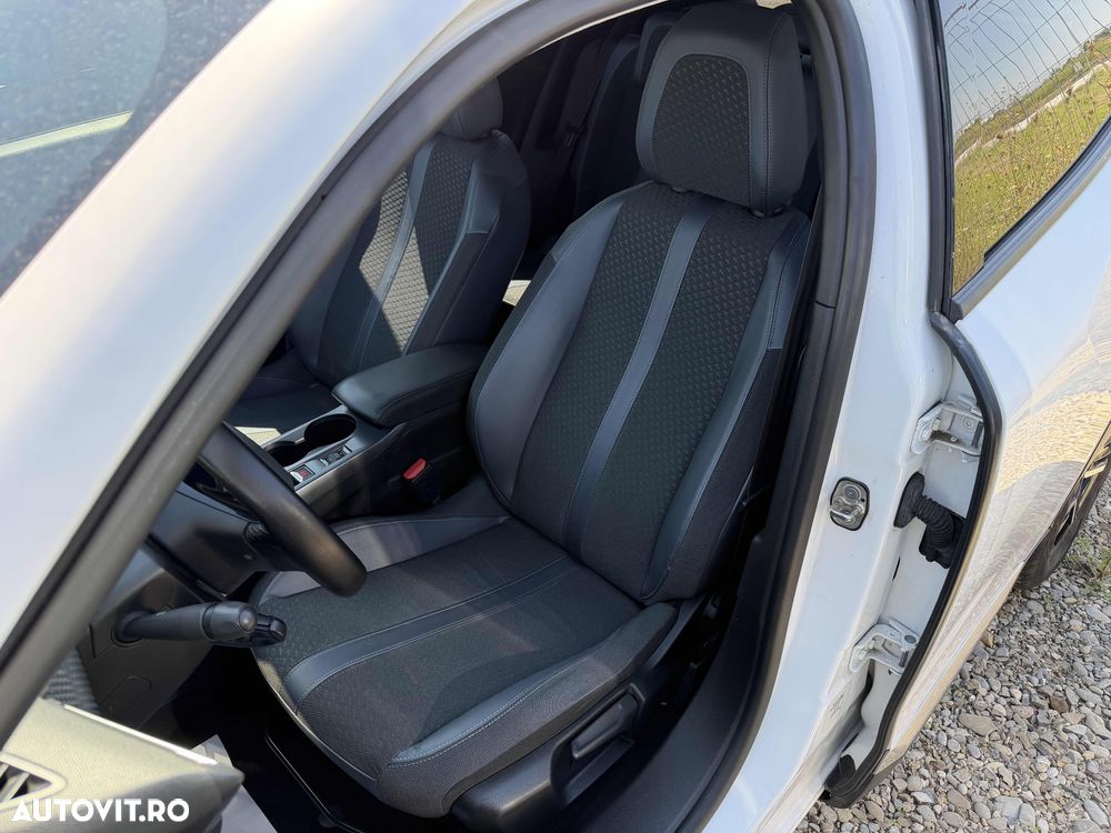 Peugeot 2008 - 14