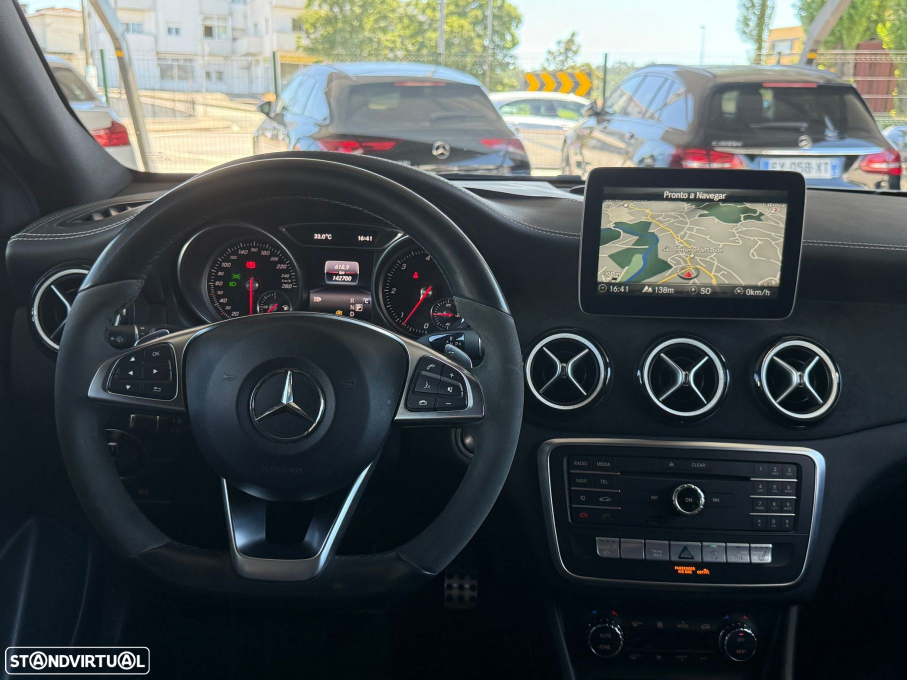 Mercedes-Benz GLA 220 d AMG Line - 14