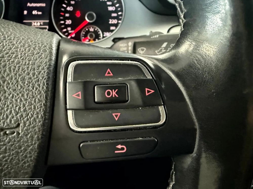 VW Passat CC 2.0 TDi BlueMotion - 25