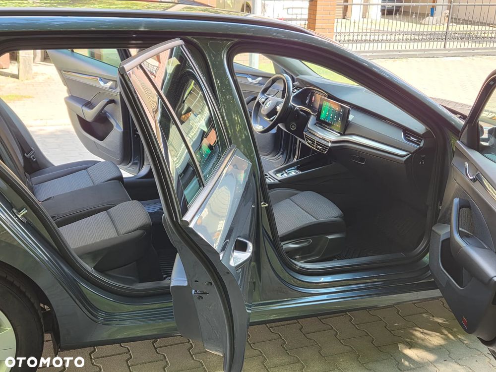 Skoda Octavia 2.0 TDI DSG Edition - 16
