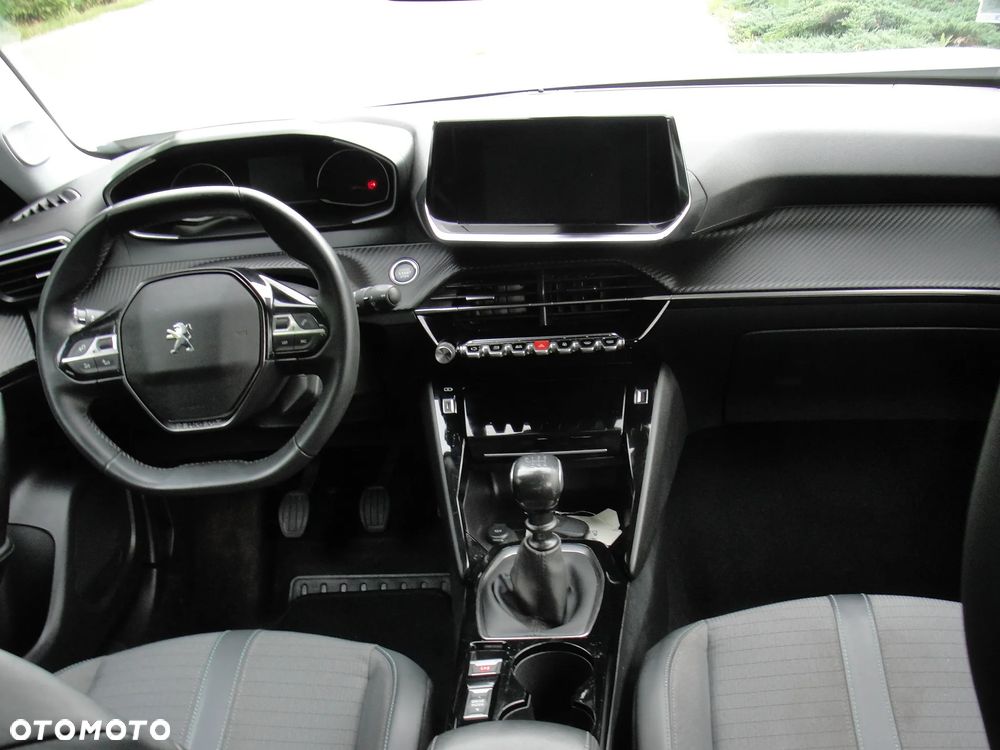 Peugeot 2008 1.2 Pure Tech Allure S&S - 6