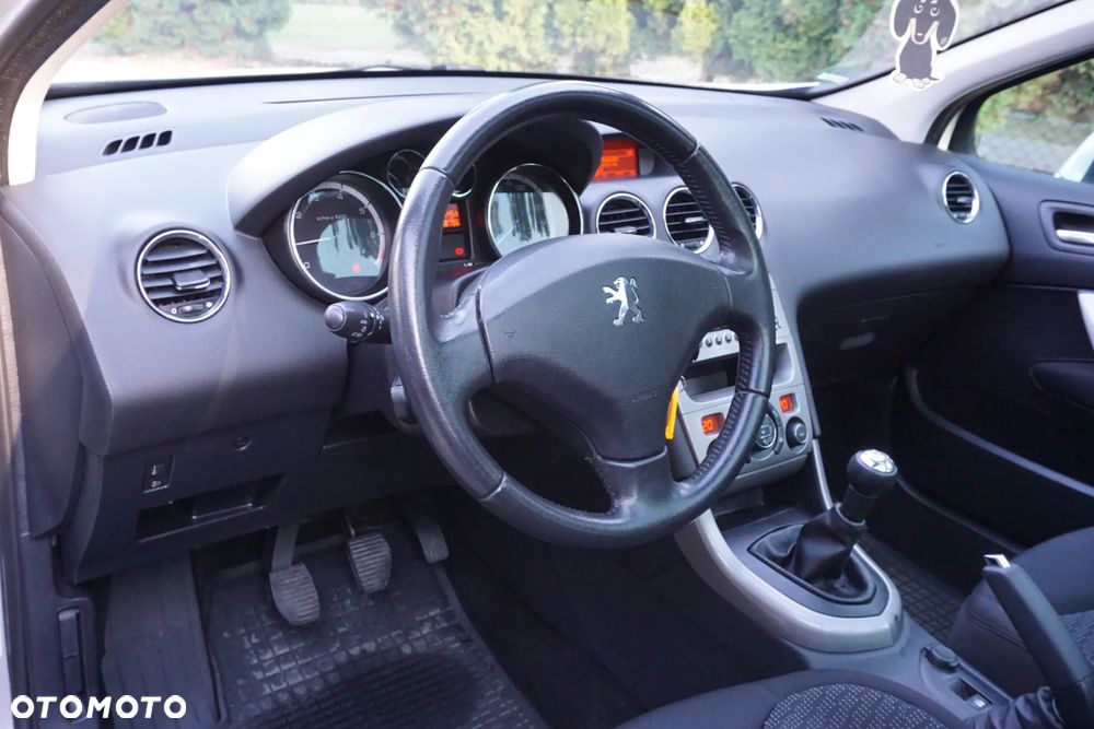 Peugeot 308 1.6 Premium - 9