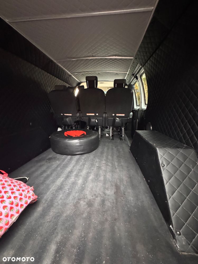 GMC Savana - 6