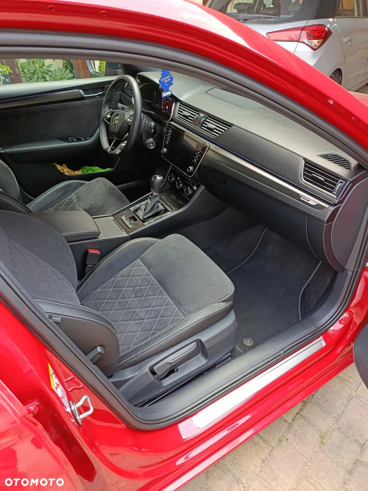 Skoda Superb 2.0 TDI SCR Sportline DSG - 8