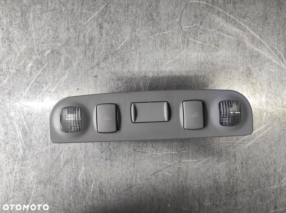 LAMPKA PODSUFITKI OŚWIETLENIE WNĘTRZA AUDI A3 8L LIFT 8L4947111 - 1