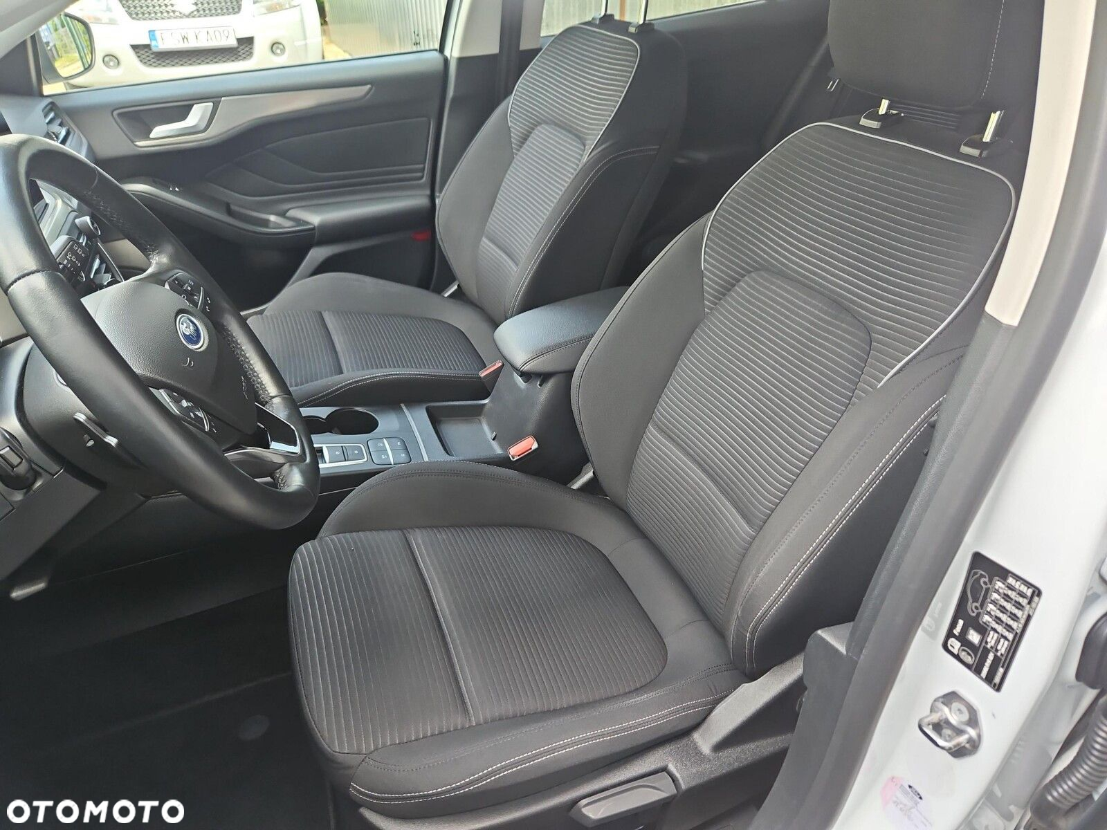 Ford Focus - 11