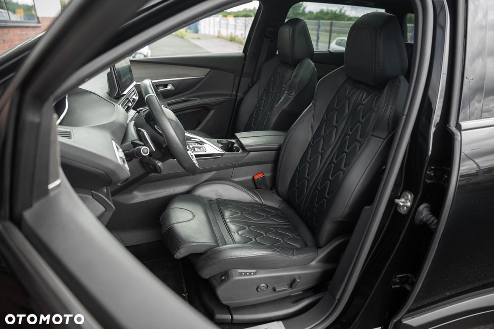 Peugeot 5008 PureTech 180 EAT8 Stop & Start GT - 24