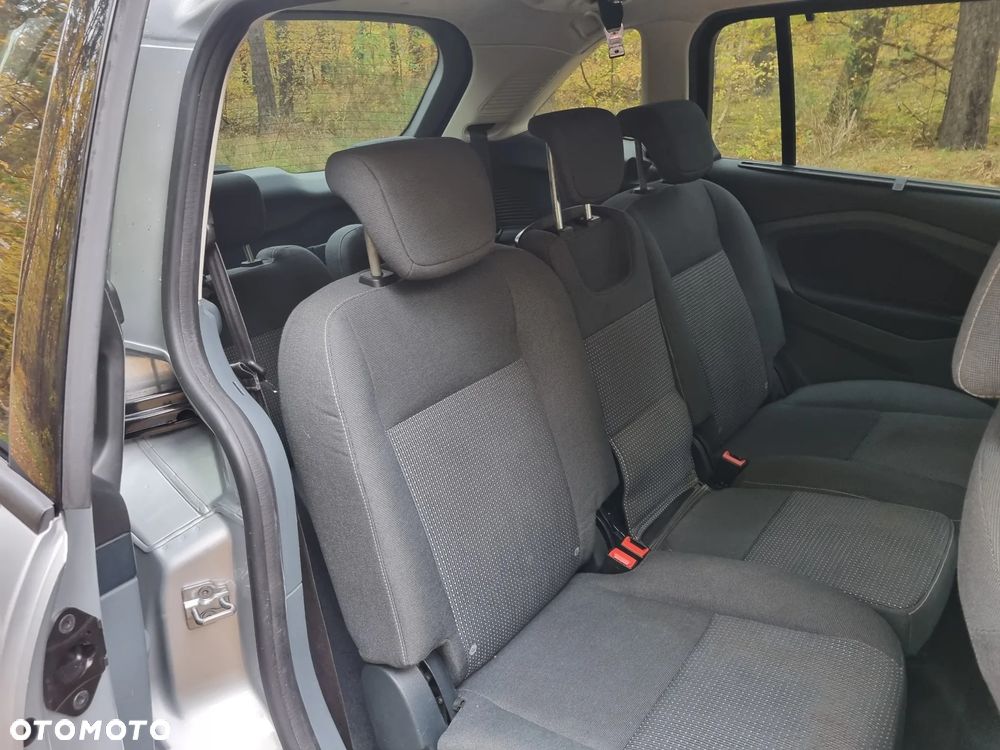 Ford Grand C-MAX - 14