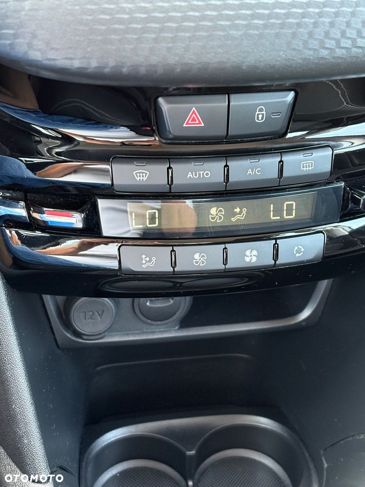 Peugeot 208 1.2 PureTech Allure - 22