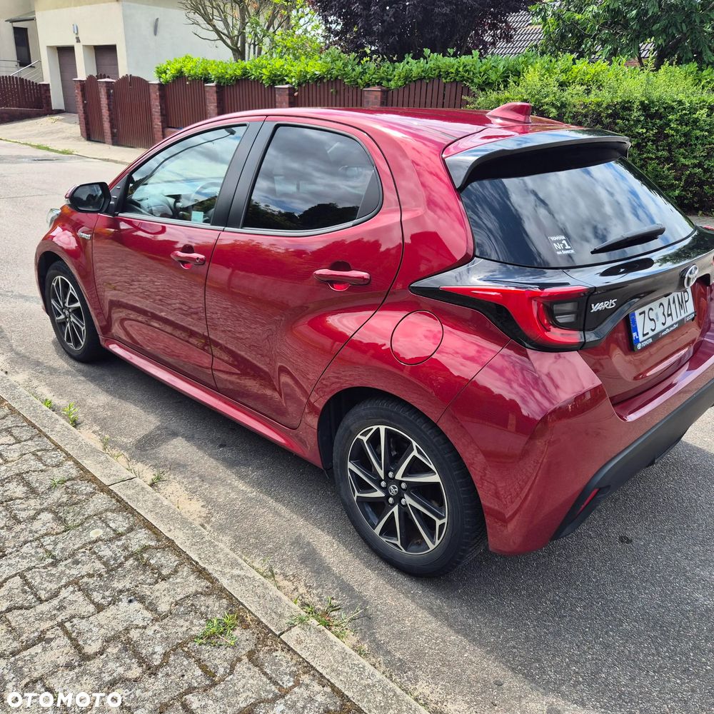 Toyota Yaris Hybrid 100 Active - 8