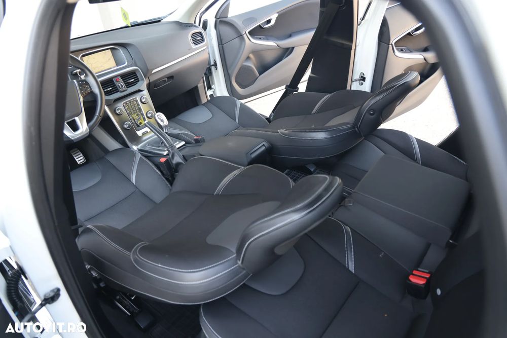 Volvo V40 D2 94g Summum - 8