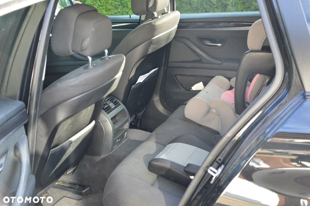 BMW Seria 5 520d - 7