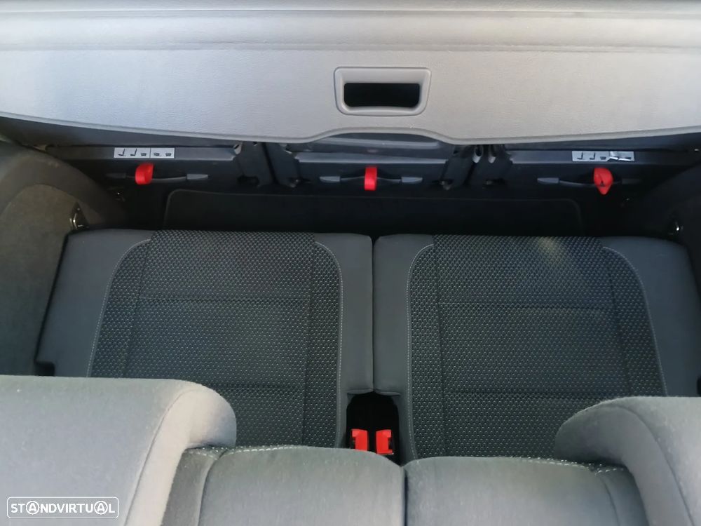 VW Touran 1.6 TDI Blue.Highine 7L - 22