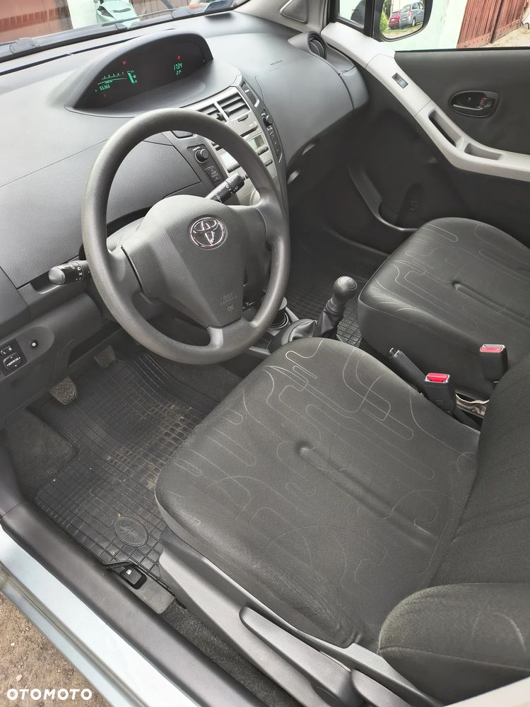 Toyota Yaris 1.0 Terra Start - 5