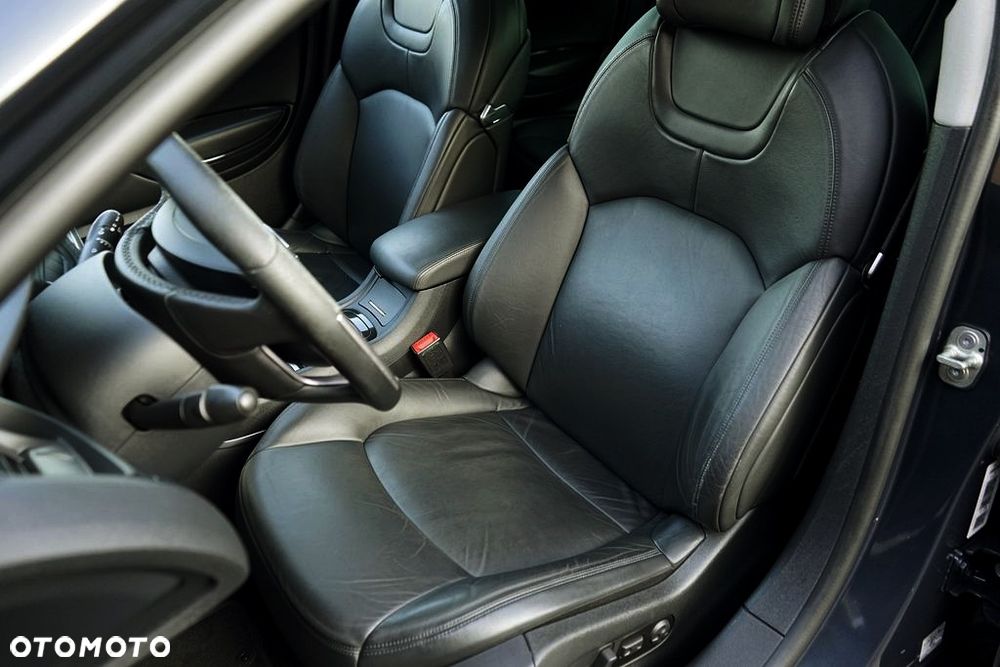 Citroën C5 HDi 135 FAP Exclusive - 16