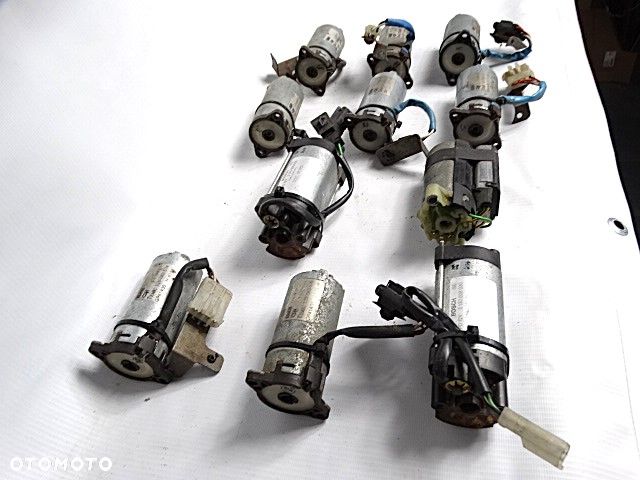 BMW E32 E34 E38 E39 Fotel Silniczek Silnik Napęd Regulacji Wysokości Fotela  Nachylenia Oparcia Brose Bosch 52108350152  8350152  0130008030 - 2