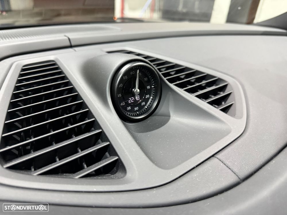 Porsche Macan Electric 4S - 12