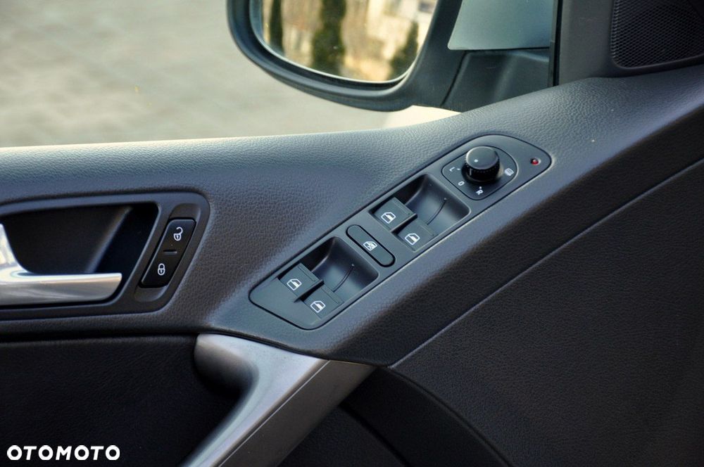 Volkswagen Tiguan - 36