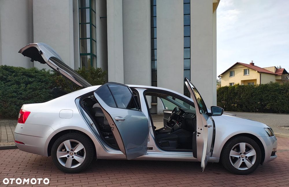 Skoda Octavia 1.5 TSI ACT Ambition - 11