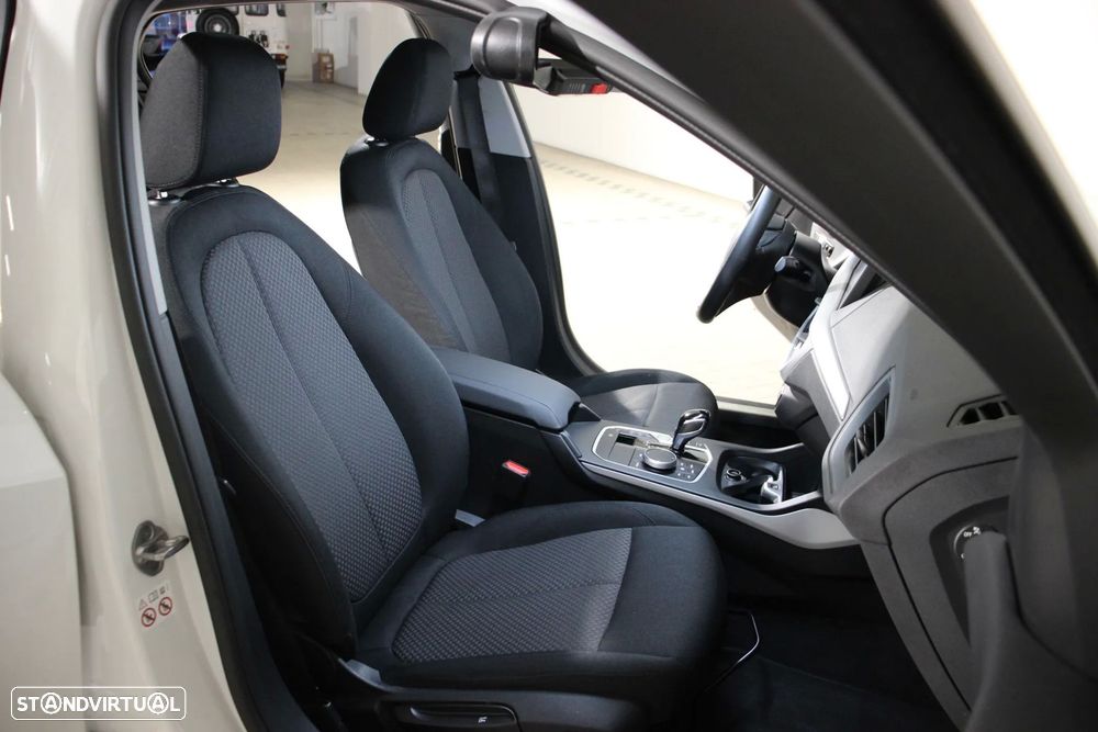 BMW 116 i Aut. - 12