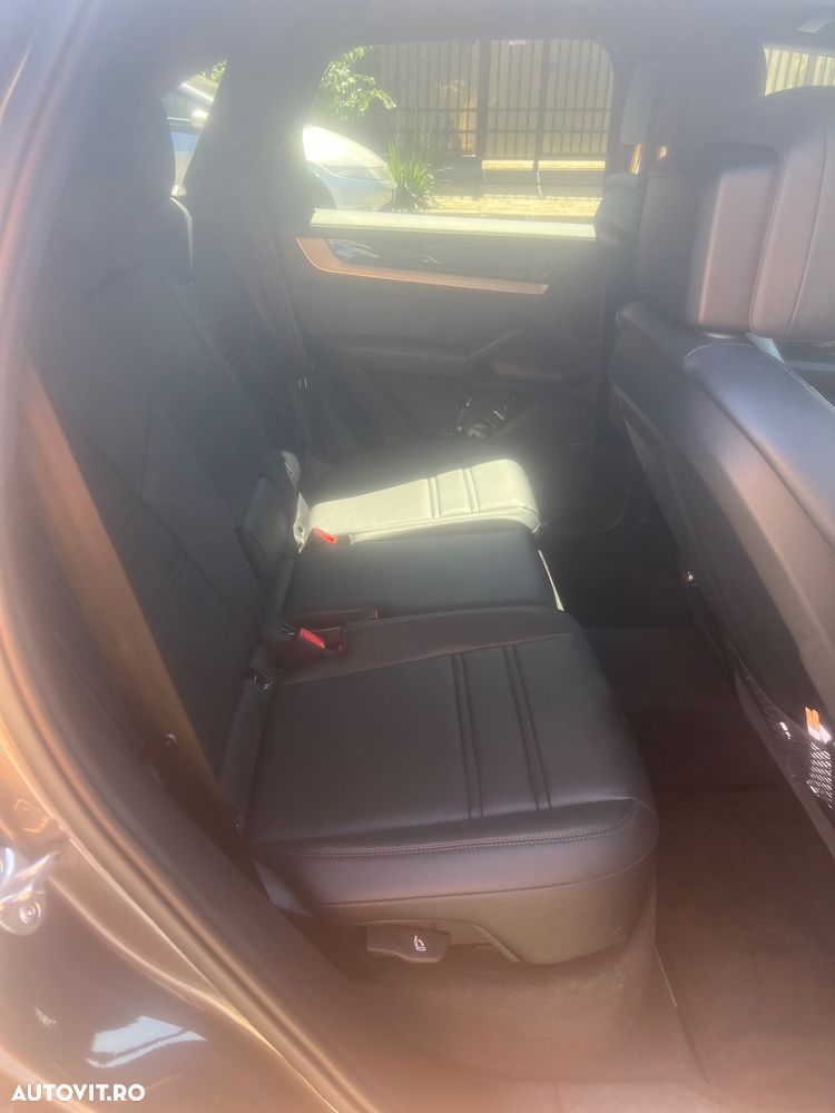 Porsche Cayenne - 14