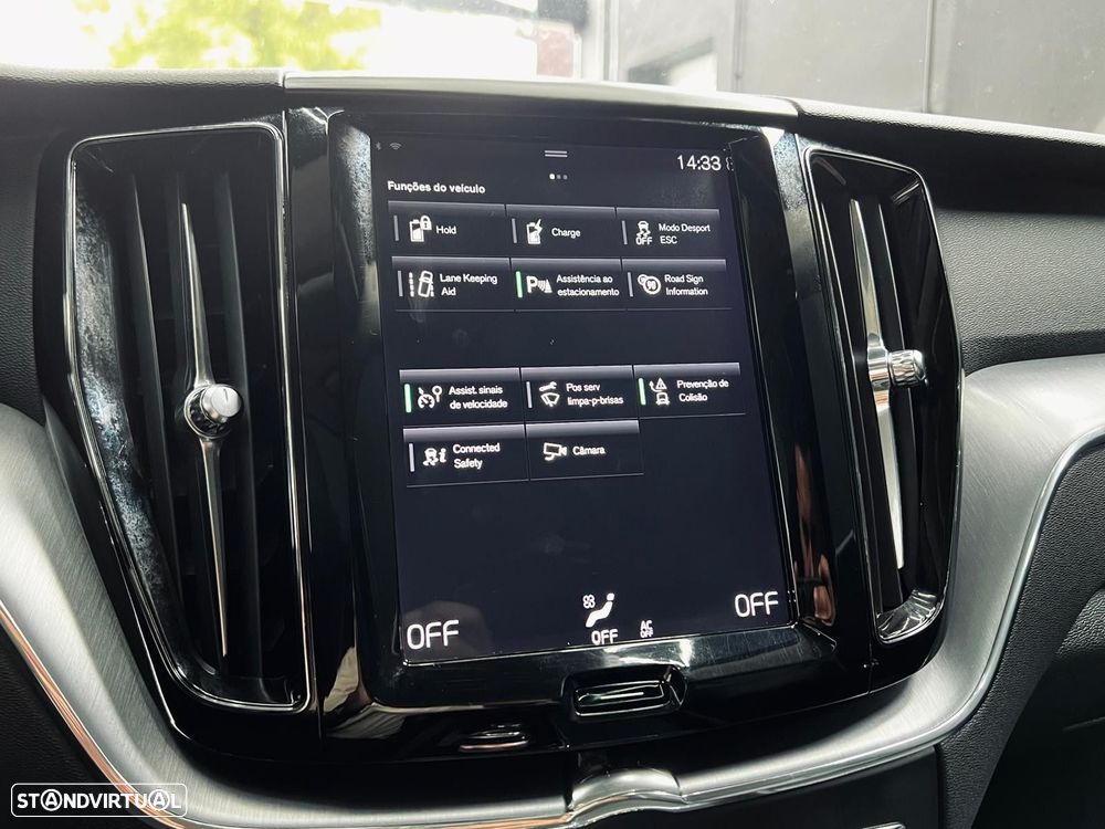 Volvo XC 60 2.0 T8 PHEV Momentum Plus AWD - 29