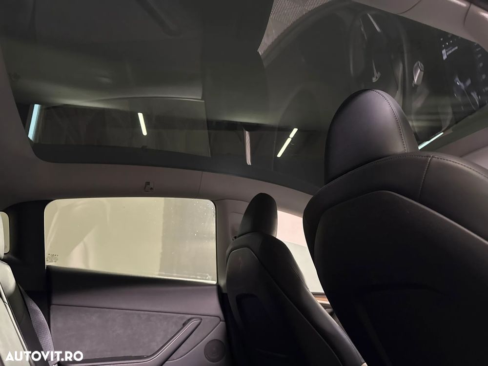 Tesla Model Y Performance - 19