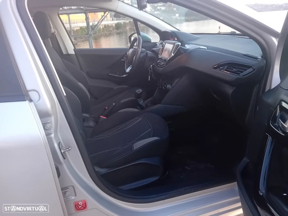 Peugeot 208 1.4 HDi Active - 35