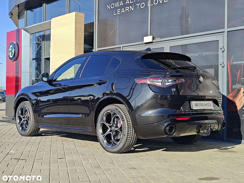 Alfa Romeo Stelvio - 6