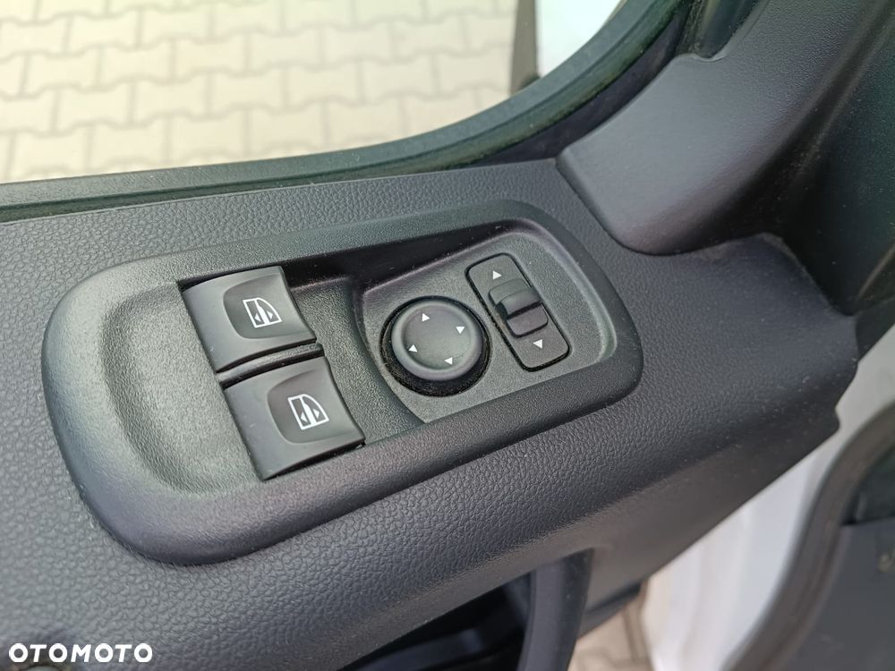 Renault Master - 16