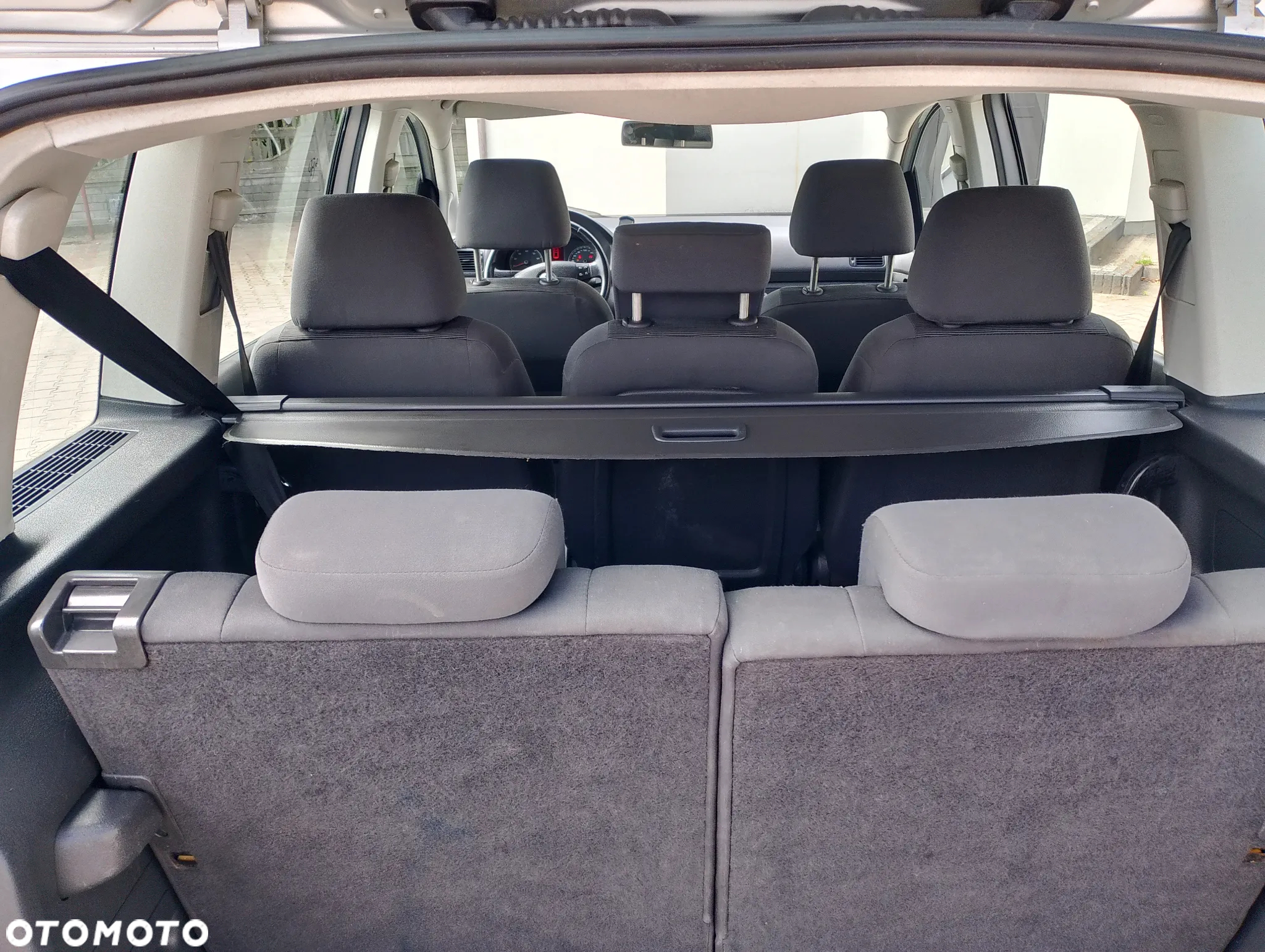 Volkswagen Touran - 5