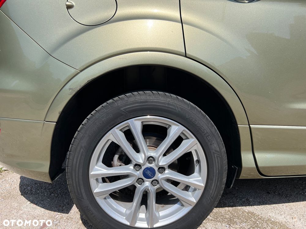 Ford Kuga - 11