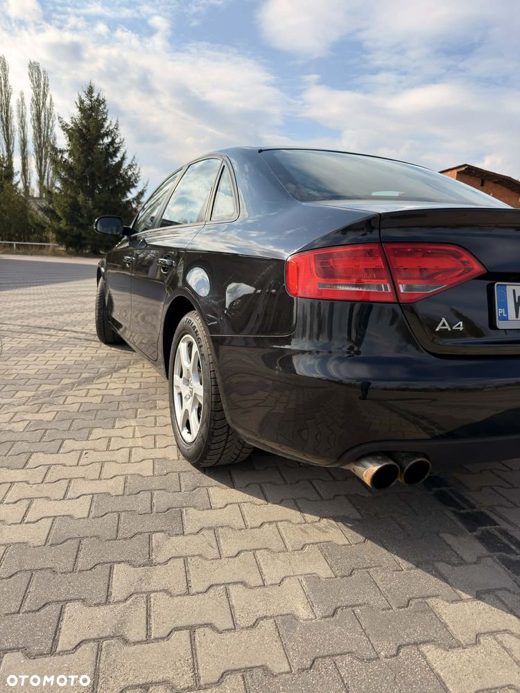 Audi A4 Limousine - 12