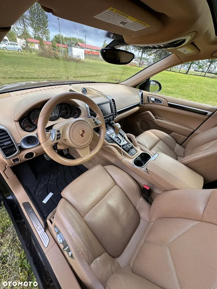 Porsche Cayenne S - 13
