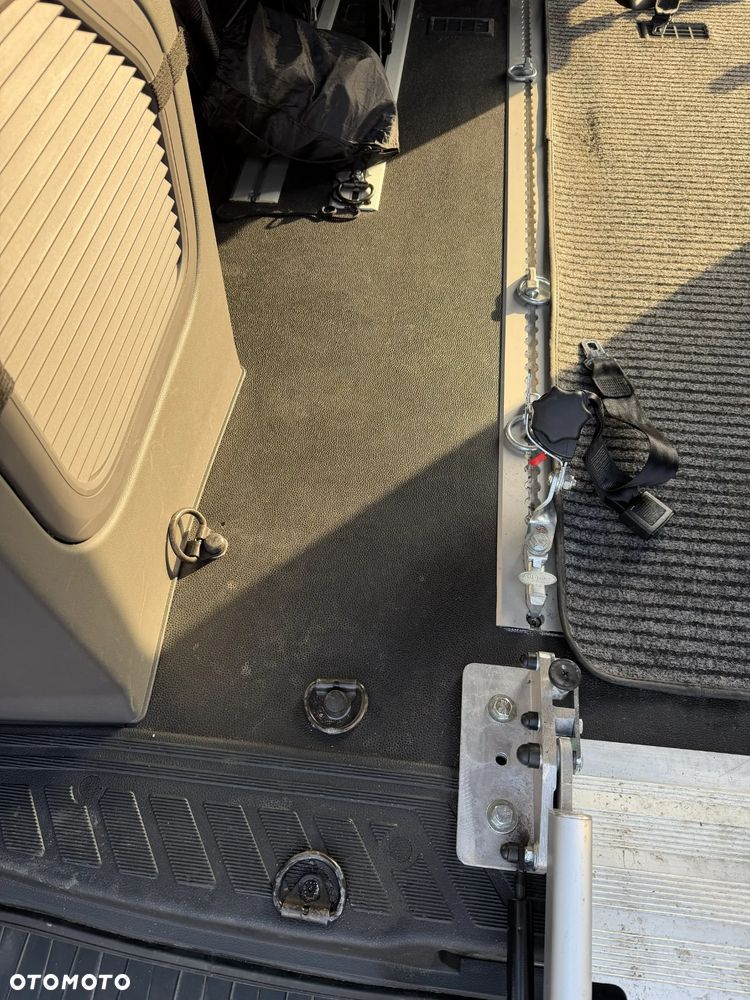 Ford Transit - 19