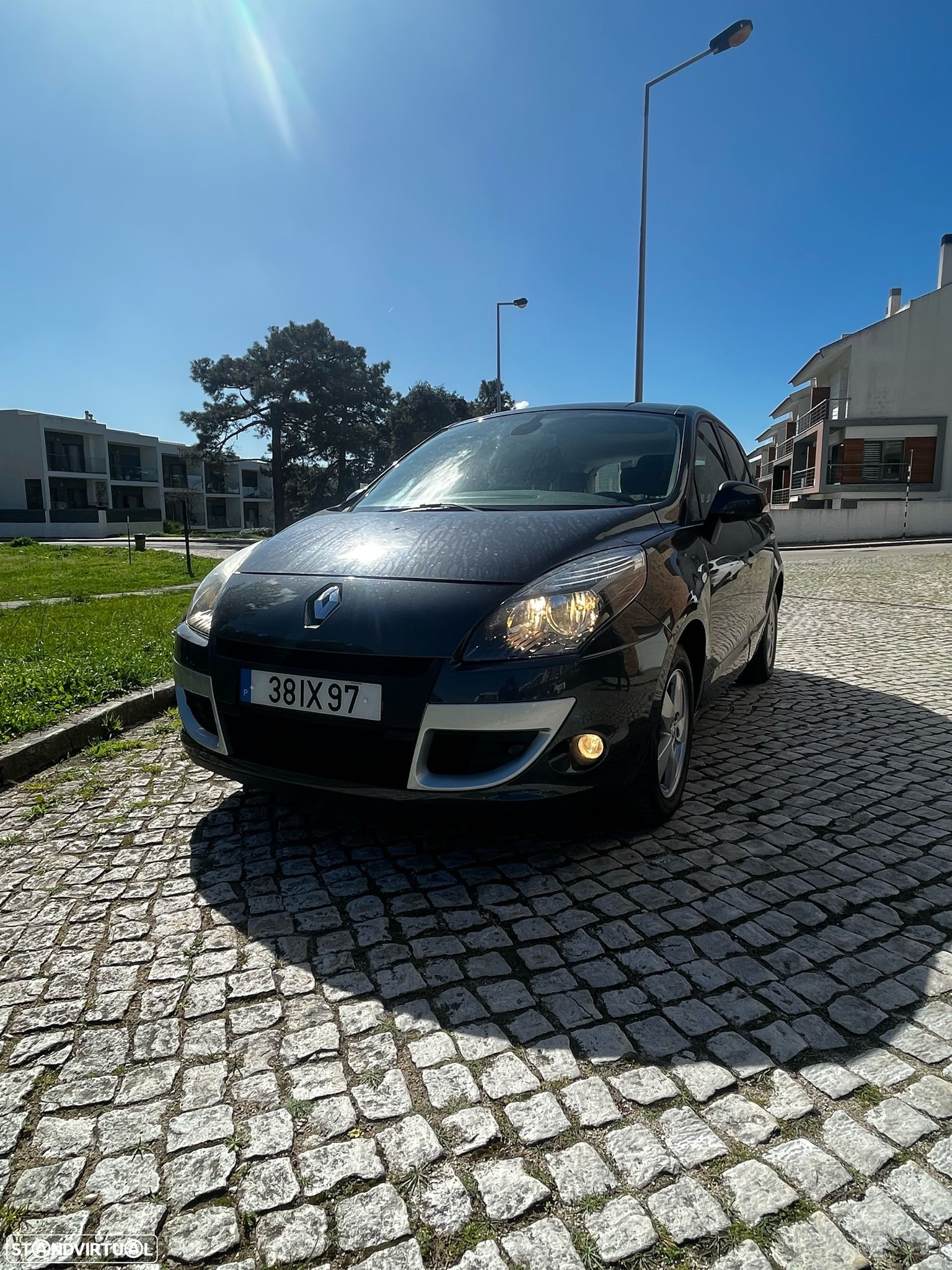 Renault Scénic 1.5 dCi Dynamique S - 2
