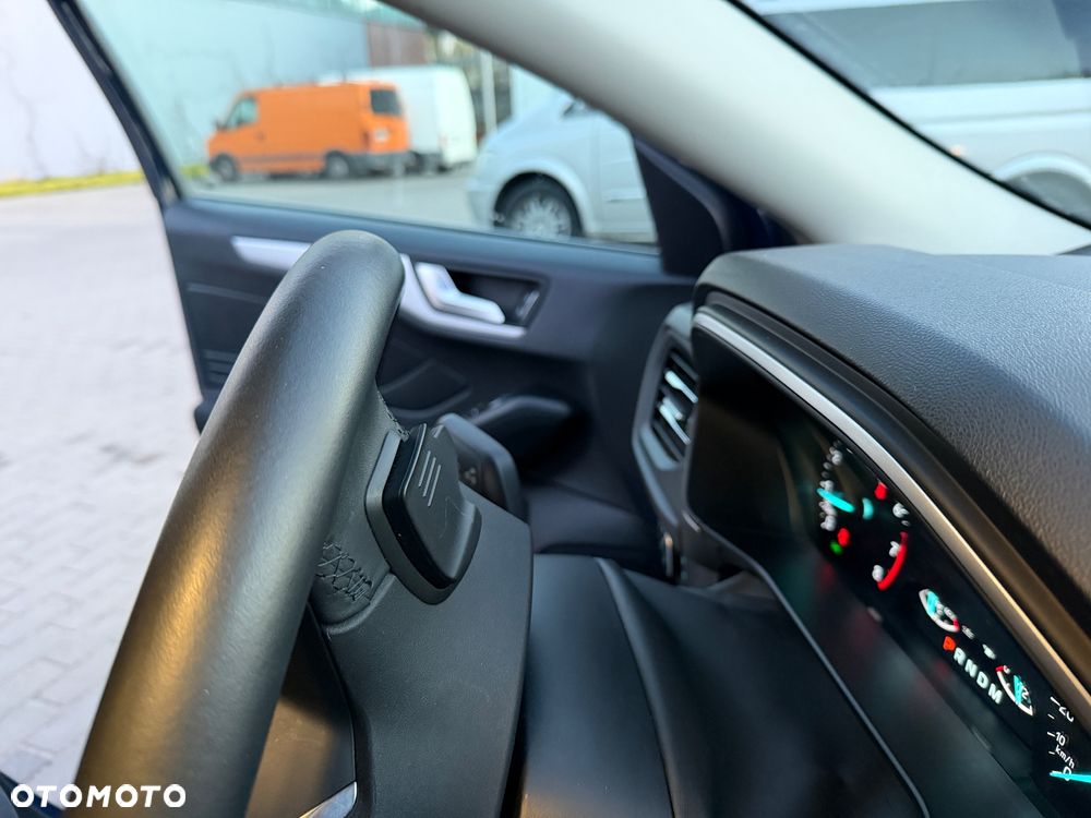 Ford Focus 1.0 EcoBoost Titanium - 15