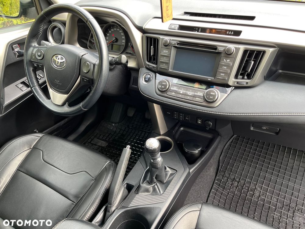 Toyota RAV4 2.0 D-4D 4x4 - 13