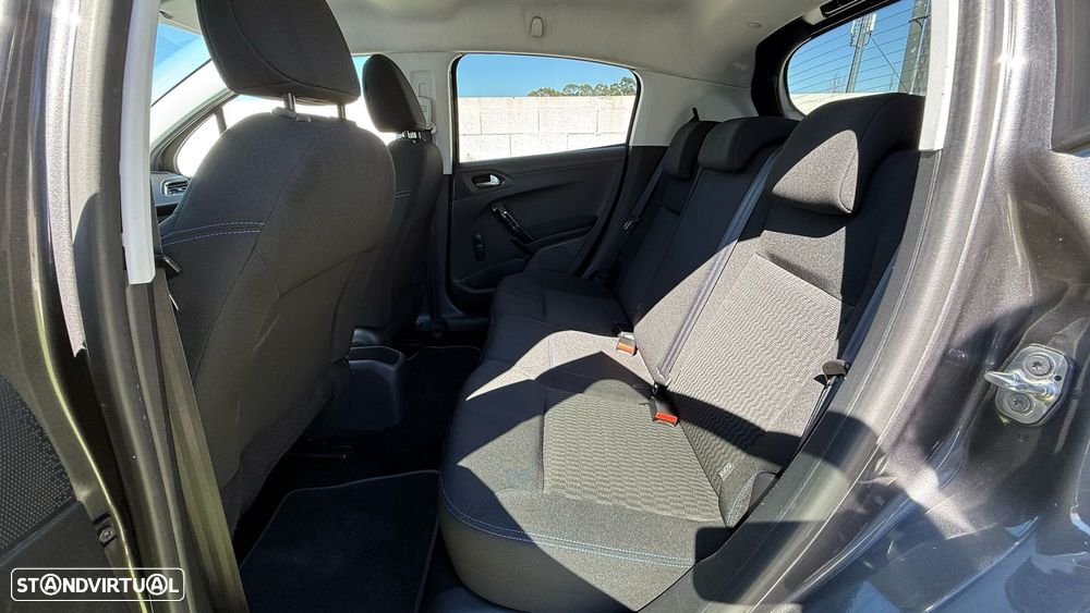 Peugeot 208 1.5 BlueHDi Signature - 19