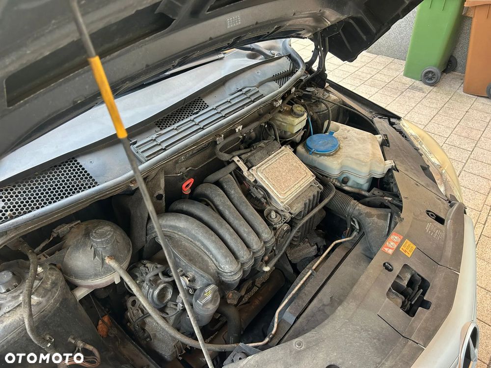 Mercedes-Benz Klasa B 200 SPORT EDITION - 13
