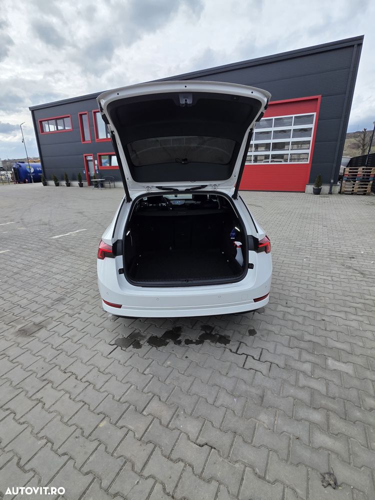 Skoda Octavia 2.0 TDI DSG Style - 31