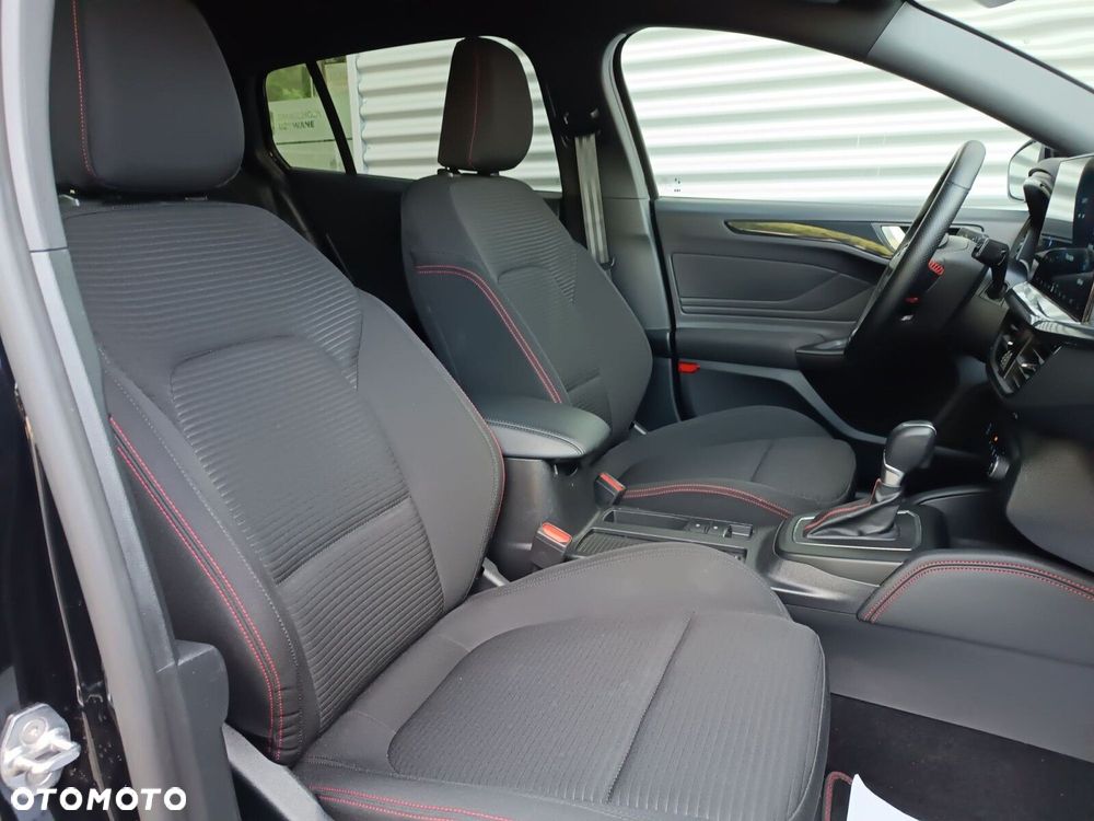 Ford Focus 1.0 EcoBoost mHEV ST-Line X - 24