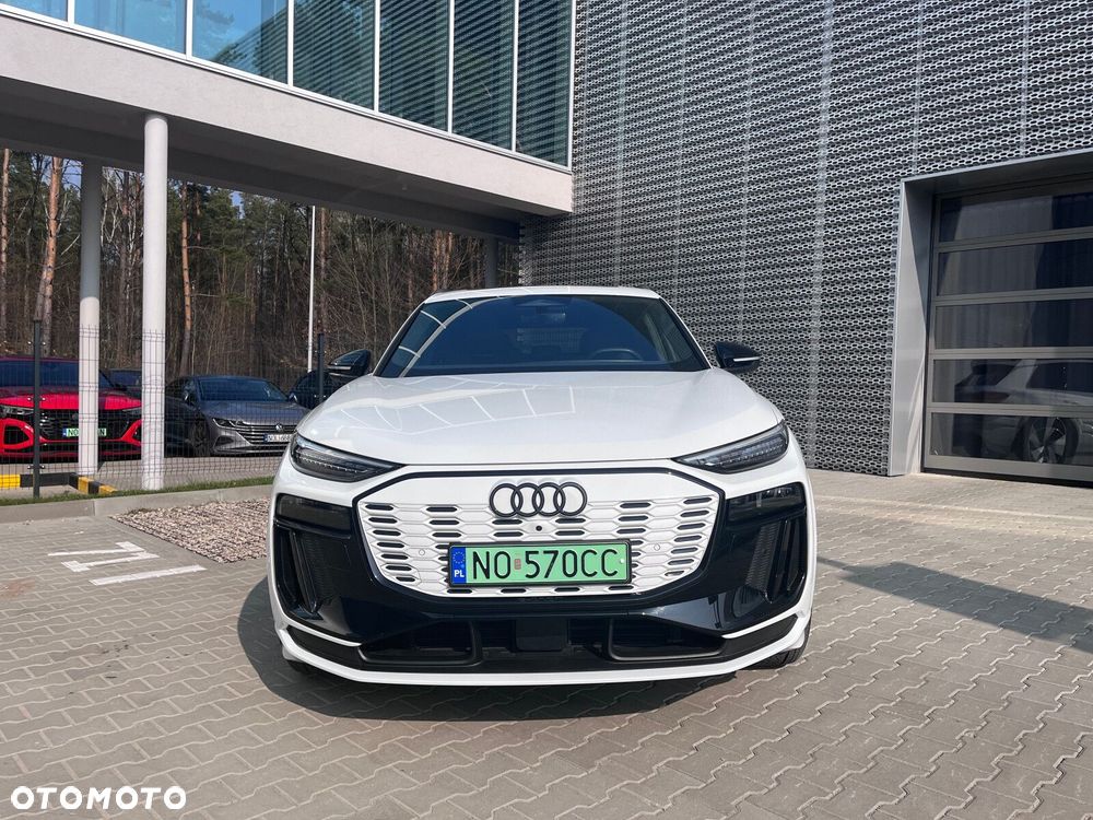 Audi Q6 e-tron - 4