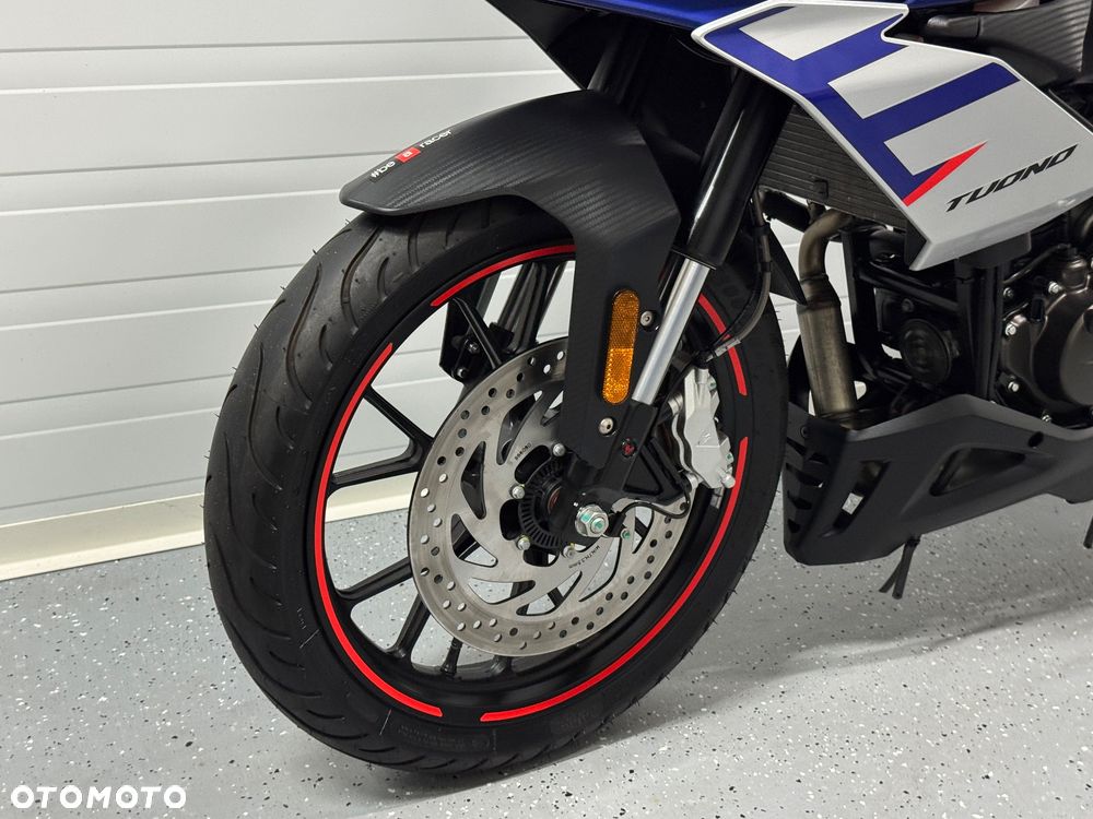 Aprilia Tuono - 24