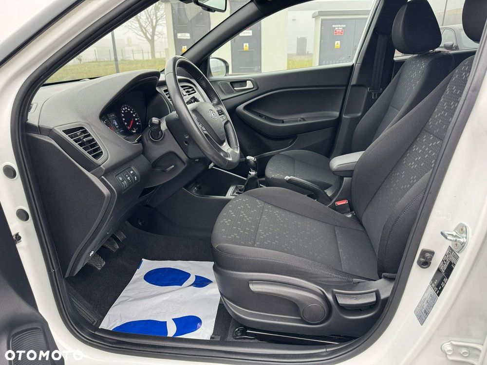 Hyundai i20 blue 1.2 YES!+ - 20