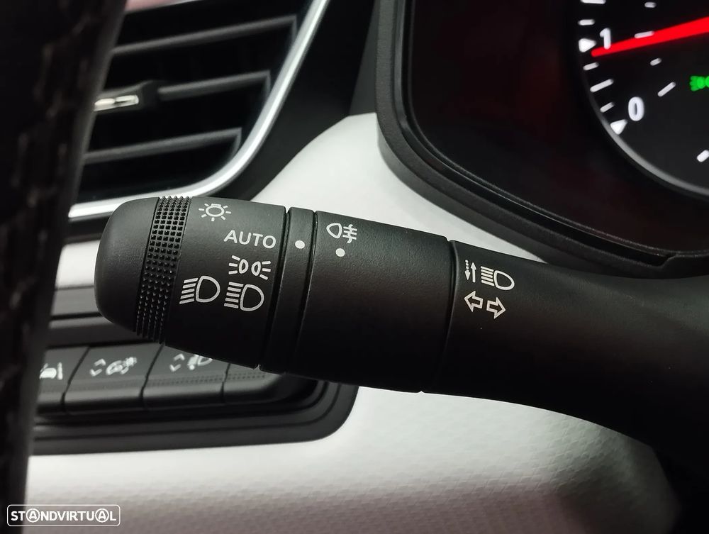 Renault Clio 1.0 TCe Evolution Bi-Fuel - 23