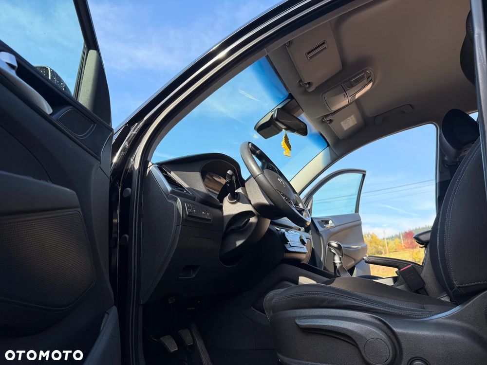 Hyundai Tucson 1.7 CRDI BlueDrive GO 2WD - 16