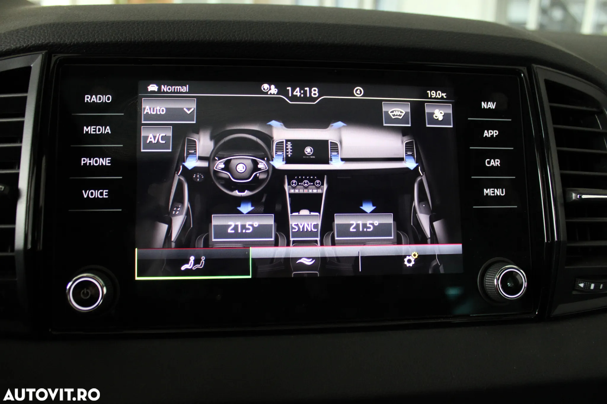 Skoda Karoq 2.0 TDI 4X4 DSG Sportline - 20