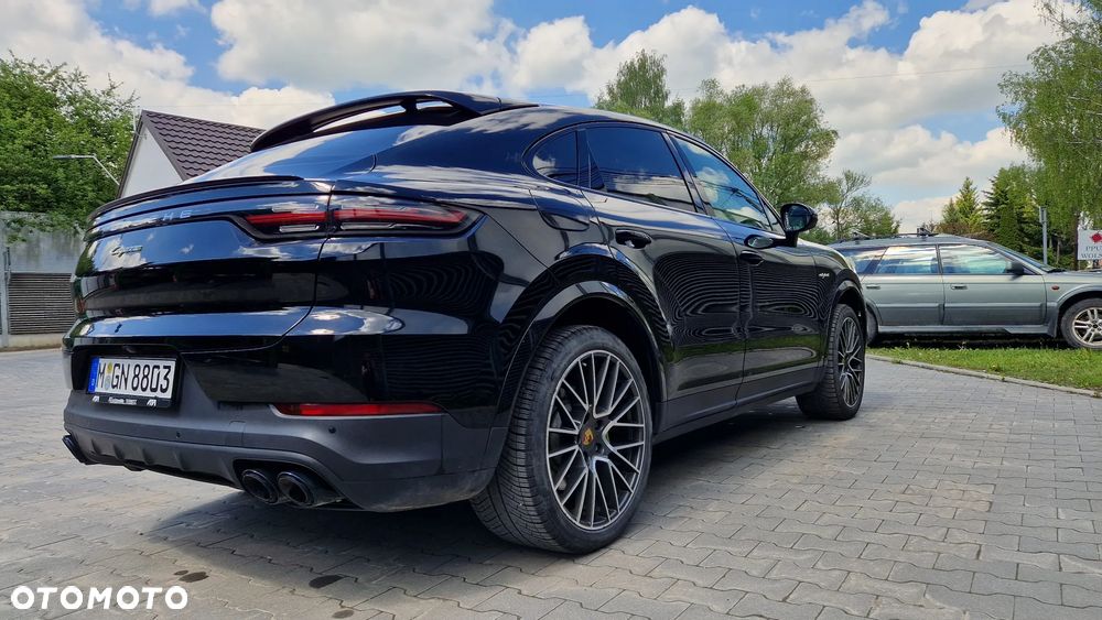 Porsche Cayenne - 4